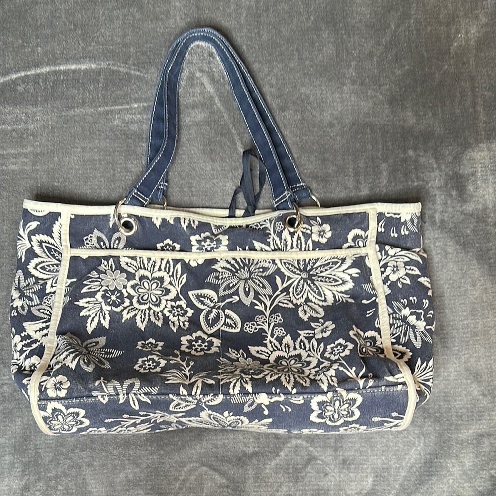 Floral Blue and White Tote Bag Preloved GUC - Picture 11 of 14